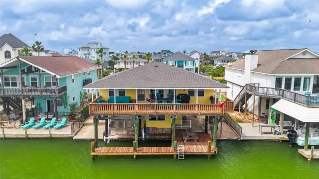 Popular Tiki Island 3 Real Estate