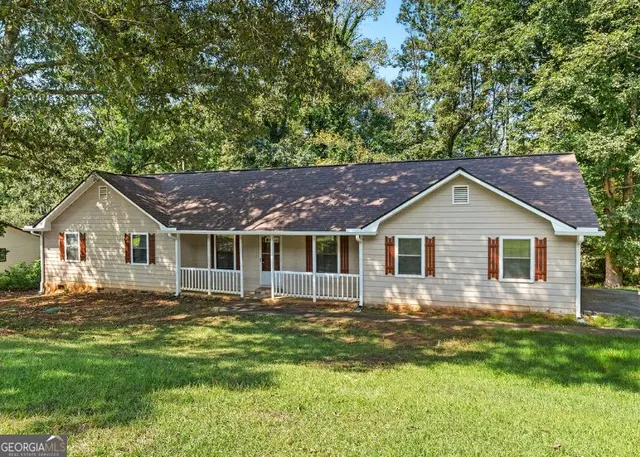 Cheap Farmbrook Real Estate