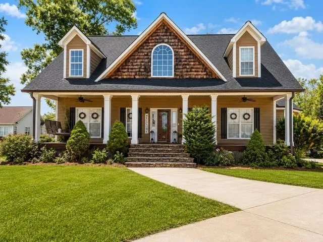 Popular Oostanala Bend Real Estate