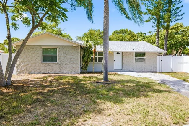 Popular RIDGE PARK ESTATES Real Estate