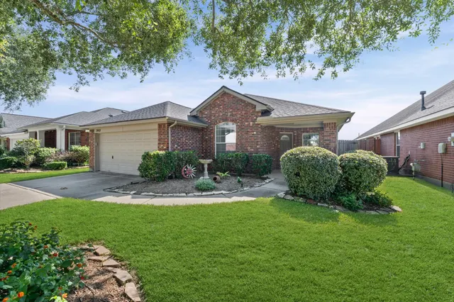 Popular Pine Forest Green Sec 01 Real Estate