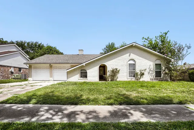 Popular Glenshire Sec 01 Real Estate