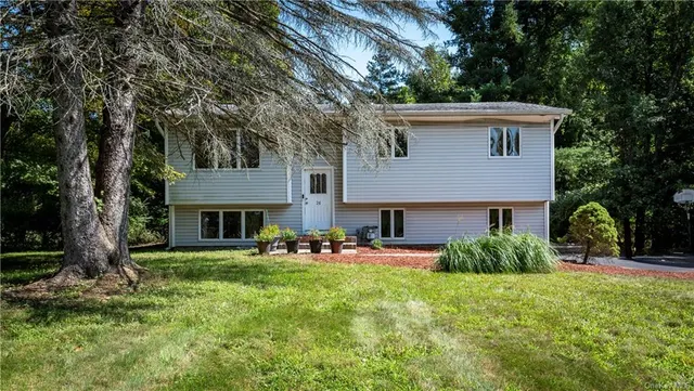 26 Bridle Road, Spring Valley NY 10977