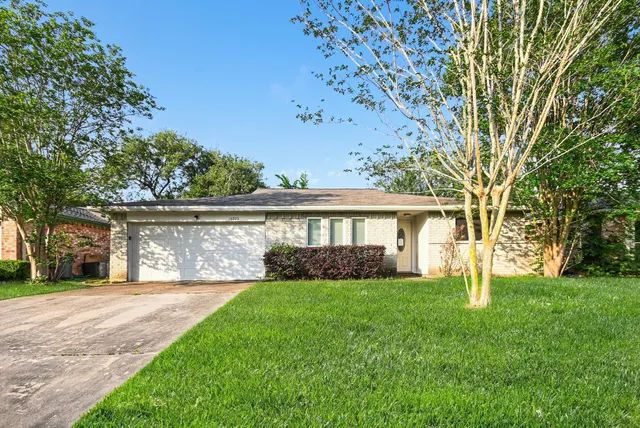Popular Forest Bend 6 Real Estate