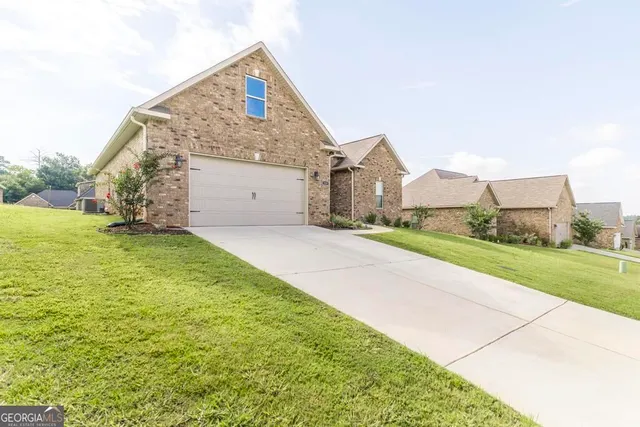 Popular Wellston Hills Real Estate