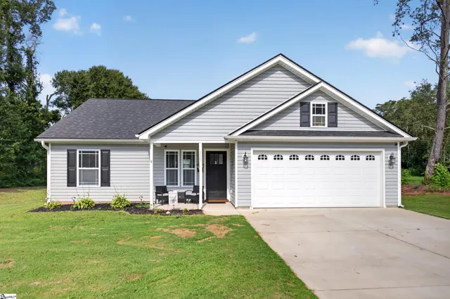 Popular Calhoun Hills Real Estate