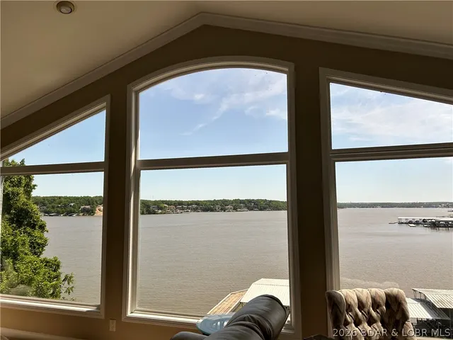 Popular Shoreline Ranch Real Estate