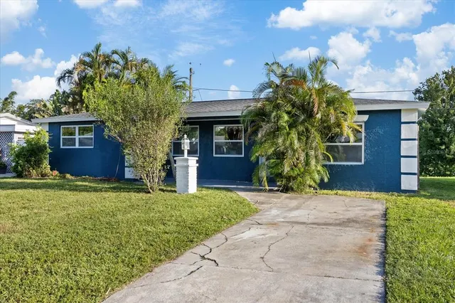 Popular LAKESIDE ESTATES Real Estate