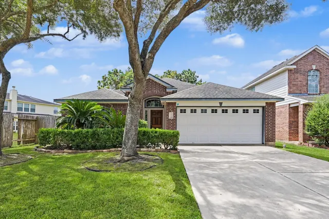 Popular Parkway Oaks Sec 2 Real Estate