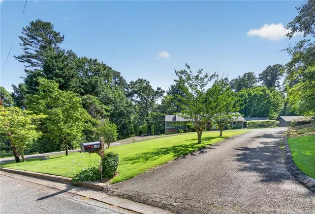 Popular Hillendale Real Estate