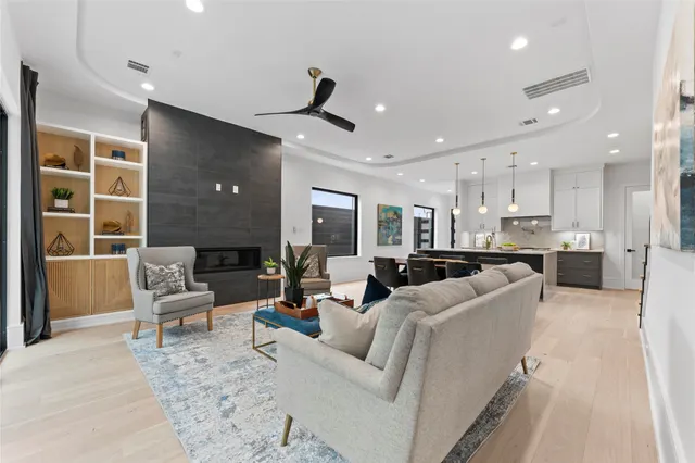 Popular Gibson Street Villas Real Estate