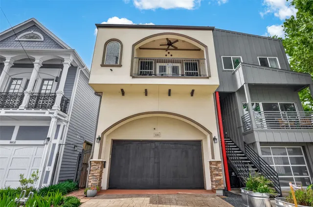 Popular Savannah Manor Real Estate