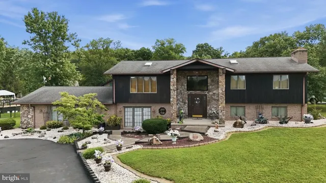 Expensive Fort Ashby Real Estate