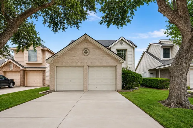 Popular Brenwood Sec 01 Real Estate