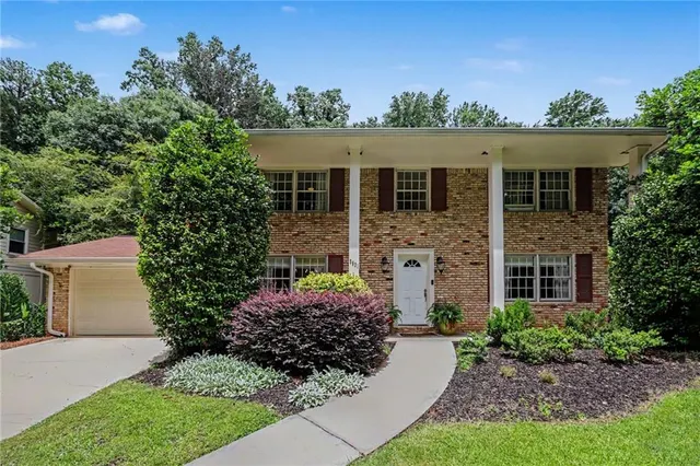 Popular Sequoyah Woods Real Estate