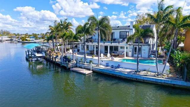 Expensive FLAMINGO CAY SECOND UNIT Real Estate