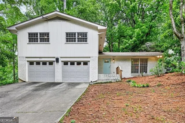 Expensive Huntley Hills Real Estate