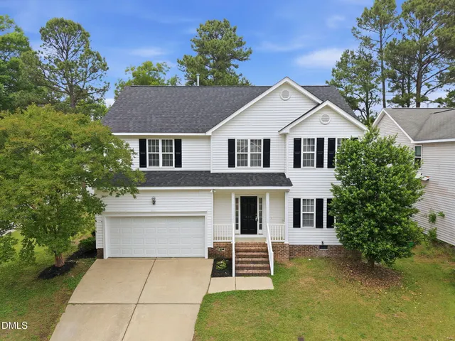 Popular Stewart Manor Real Estate