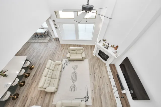 Popular Dunham Pointe Sec 8 Real Estate
