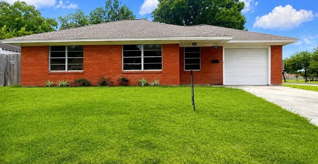 Popular Strawberry Hills Sec 03 Real Estate