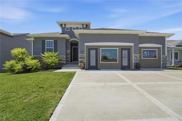 Popular 204 - Lees Summit Area Real Estate