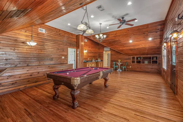 Popular Amos Green Real Estate