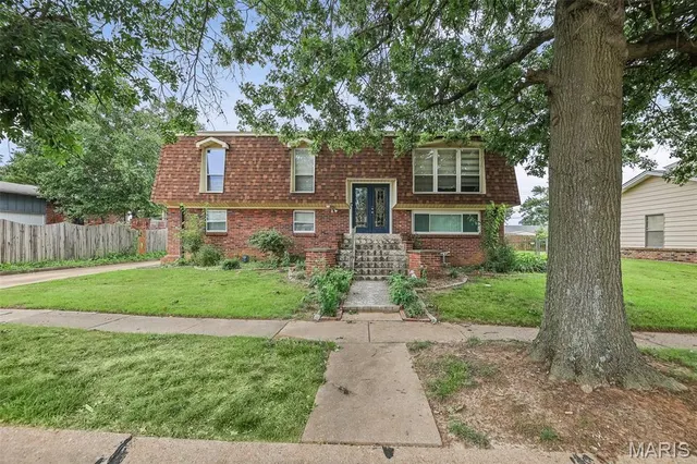 Popular Villa Knoll Add 2 Real Estate