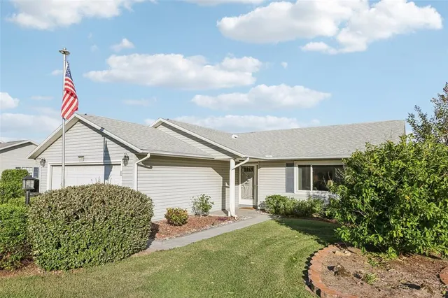 Cheap HIGHLAND LAKES PH 01B Real Estate