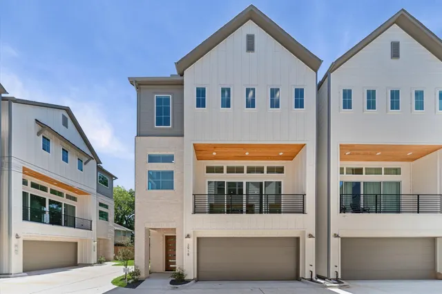 Expensive Bocage Heights Real Estate