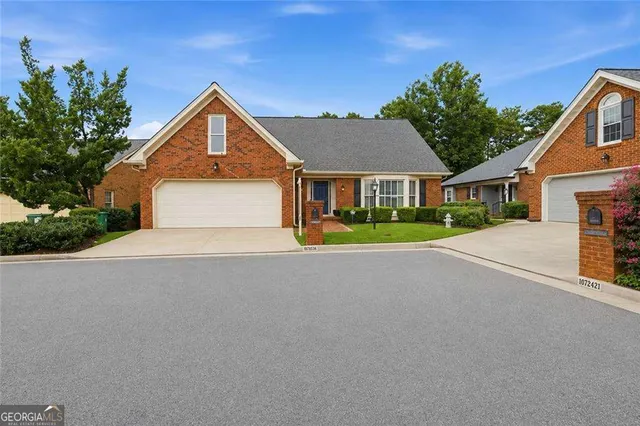 Popular The Oaks Real Estate