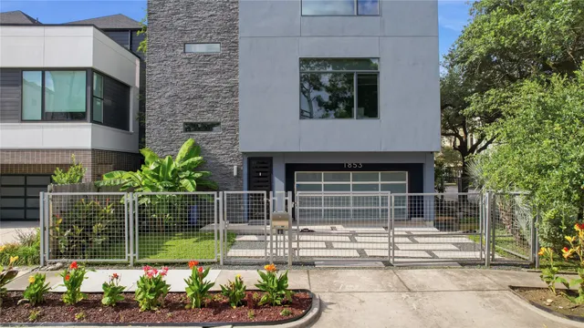Popular Hazard Twnhms Estate Real Estate