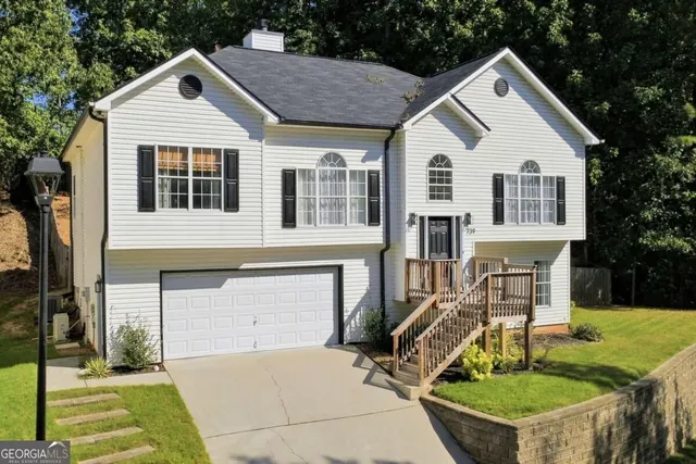 Expensive Landing At Reeves Lake Real Estate