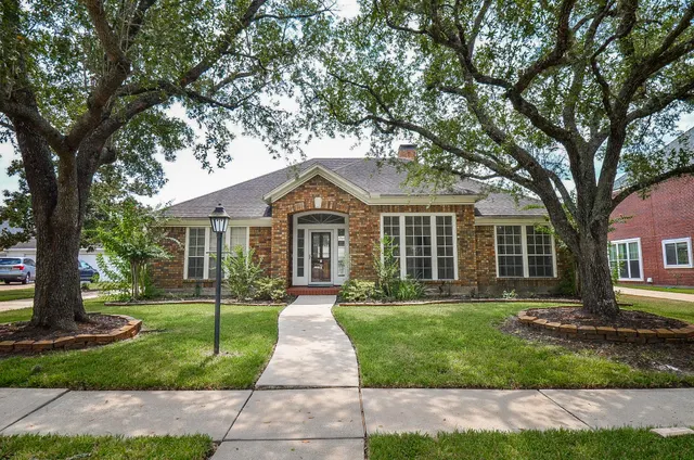 Popular Lakeshore AT Brightwater Real Estate