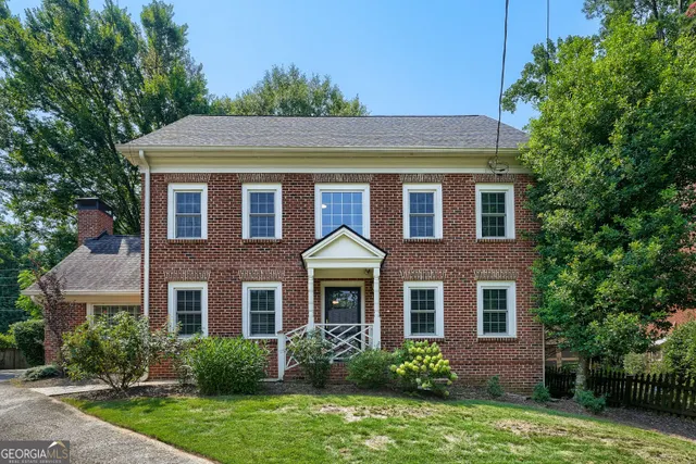 Cheap Queens Walk Real Estate