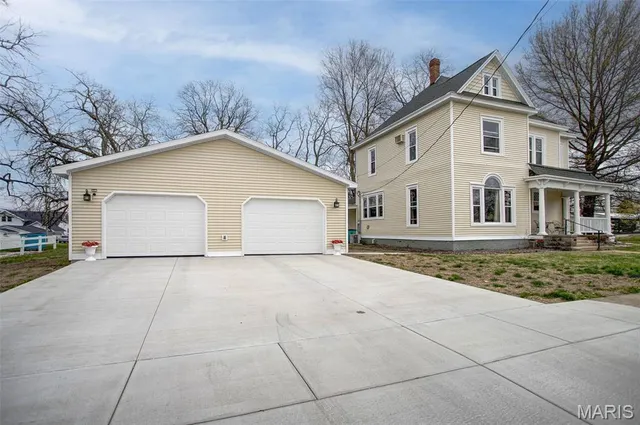 Popular Pittsfield Real Estate
