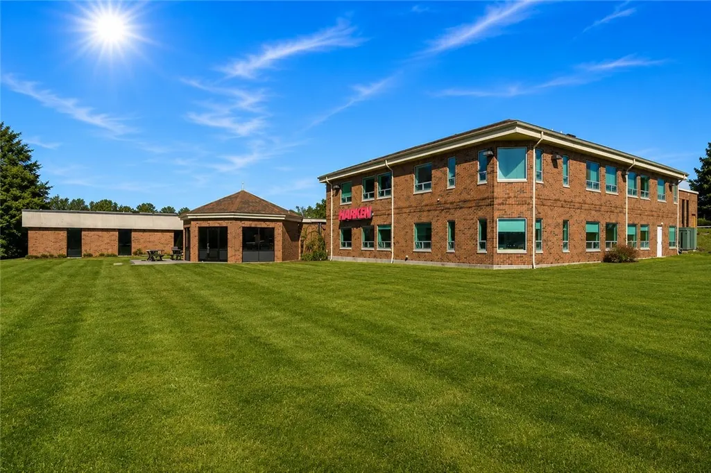 19 John Clarke Rd, Middletown, RI 02842