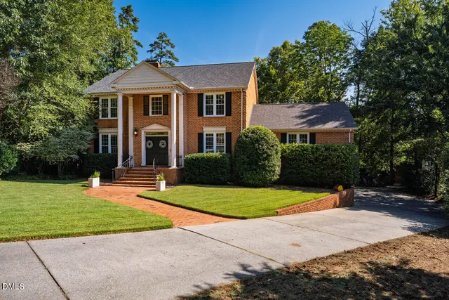 Popular Little Hill Real Estate
