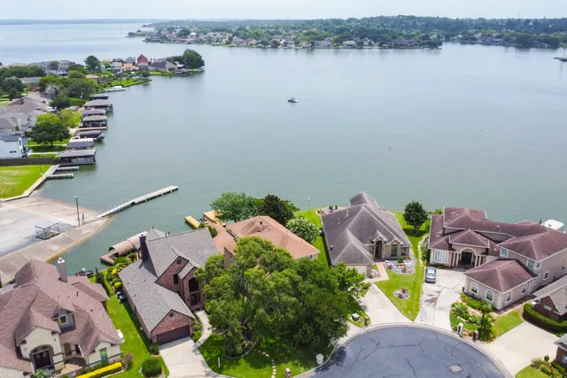 Popular South Shore Estates Real Estate