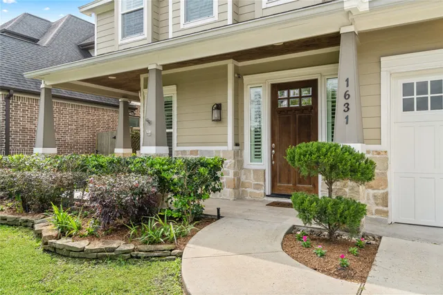 Popular Oak Forest Add Real Estate
