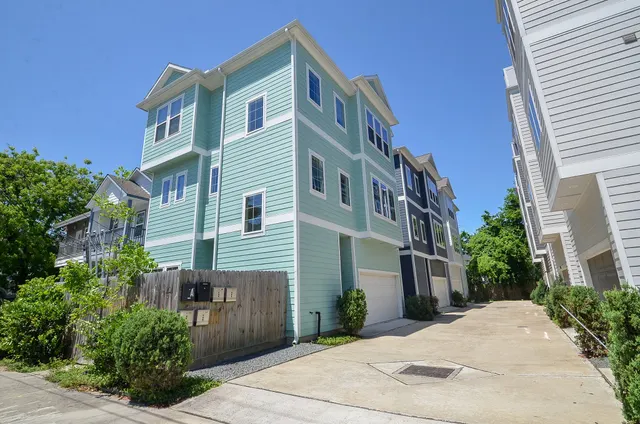 Popular Burr Estates Real Estate
