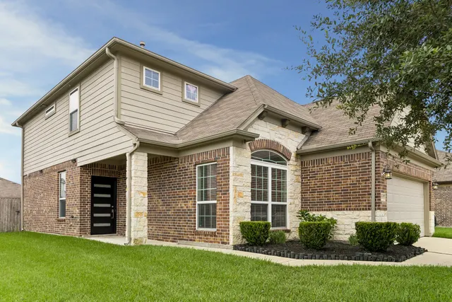 Cheap Briarwood Crossing Real Estate