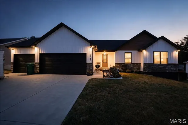 Popular Lockeport Landing Real Estate