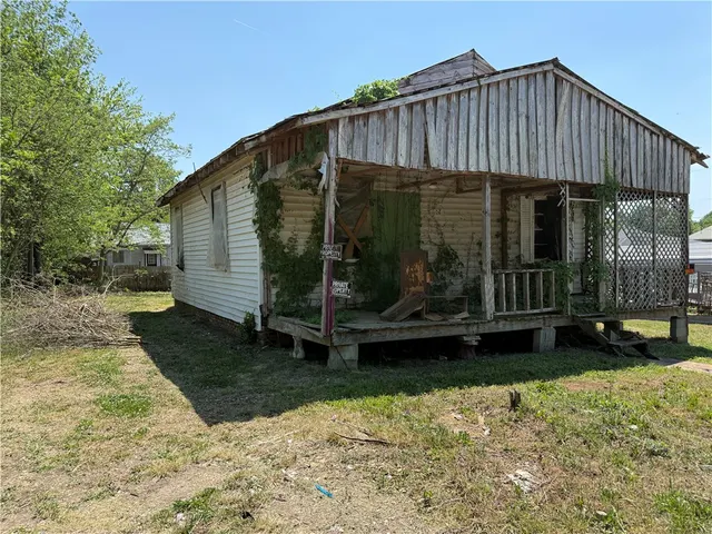 Cheap Seneca Real Estate