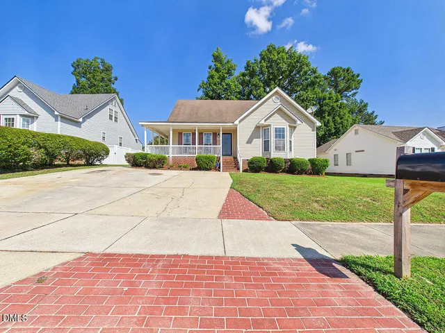 Popular Eagle Chase Real Estate