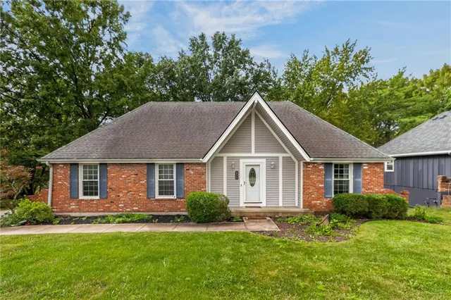 Popular Blueberry Hills Real Estate