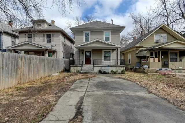 Popular Delmonico Place Real Estate