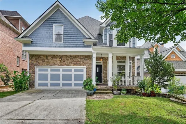 Popular Brookhaven Heights Real Estate