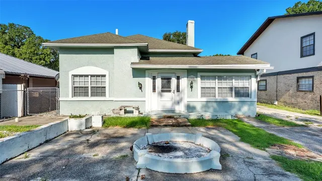 Popular KENILWORTH PARK Real Estate