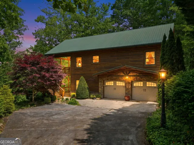 Popular Sierra Springs Real Estate