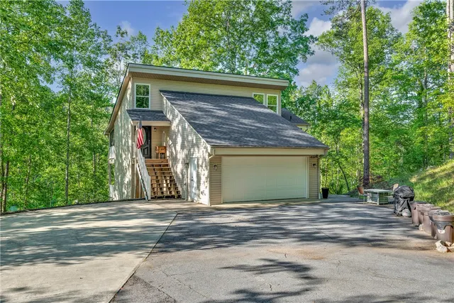 Expensive Cedar Creek Real Estate